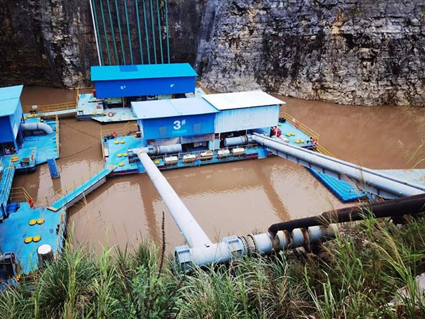 華潤水泥（平南)石灰石礦山采場浮船式排水泵站